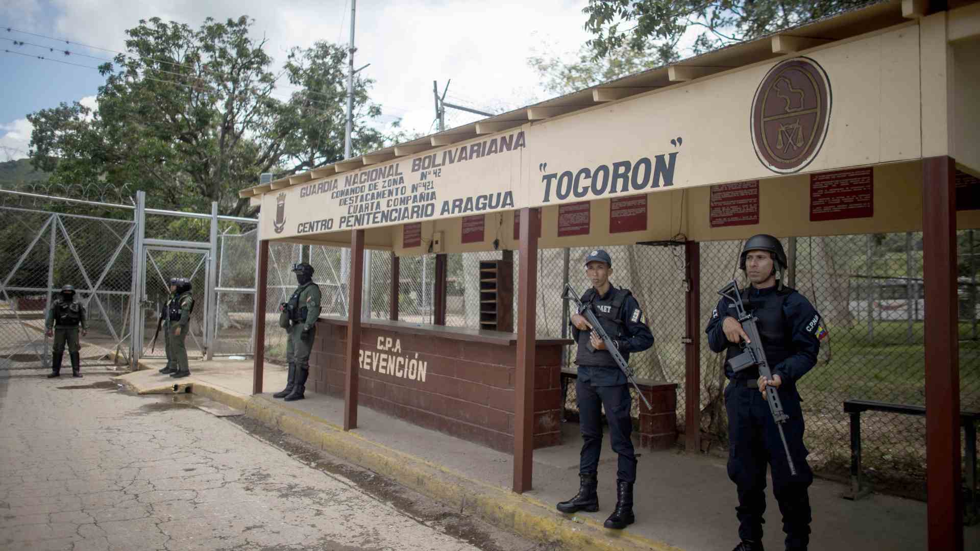 Denuncian que dos estudiantes de arte y dos productores de Venezuela fueron detenidos arbitrariamente por el Sebin cerca a Tocorón