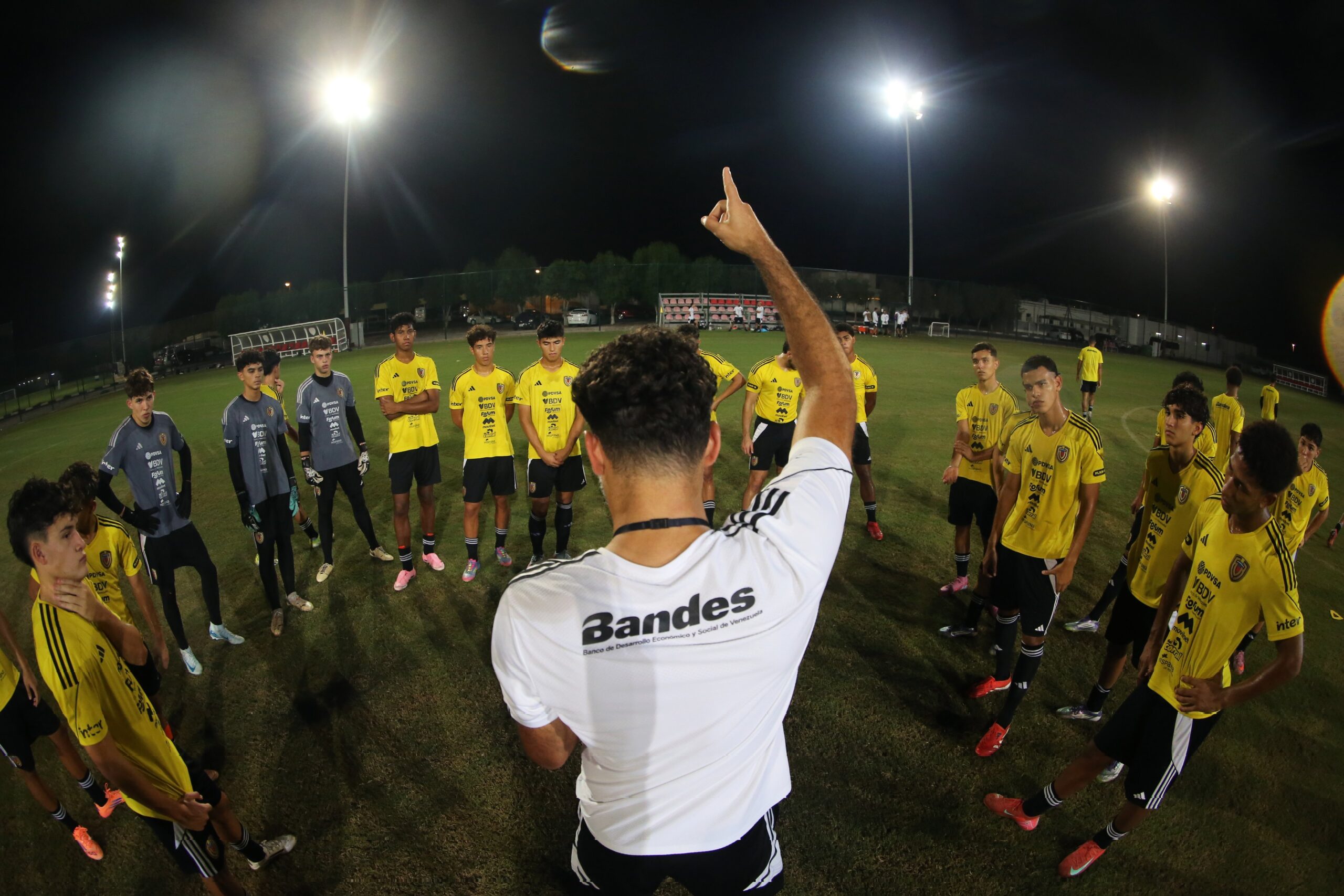 Catar 2025: Venezuela sub-17 clasifica a los 16avos con un juego gris ante Haití